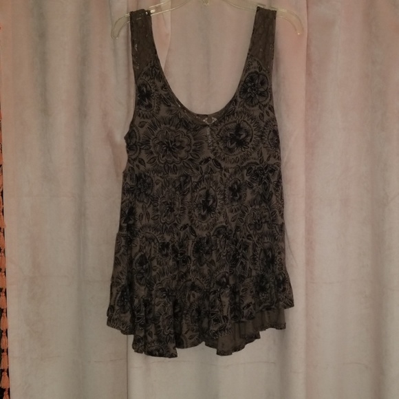 Top - Picture 2 of 5